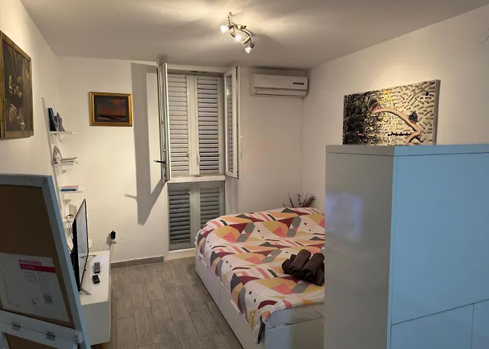 Ivana - New Sweet Apartamento