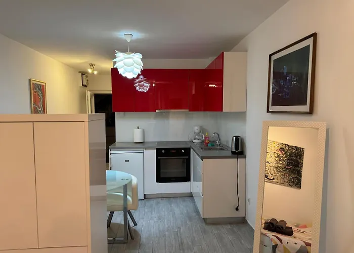 Ivana - New Sweet Apartamento