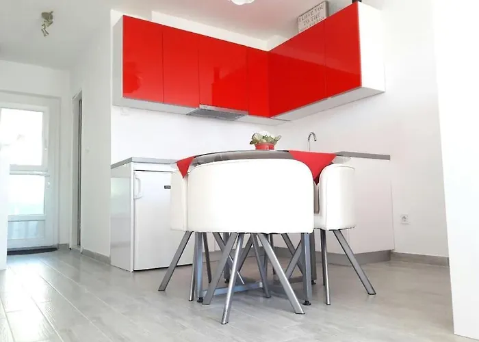 Ivana - New Sweet Apartament *